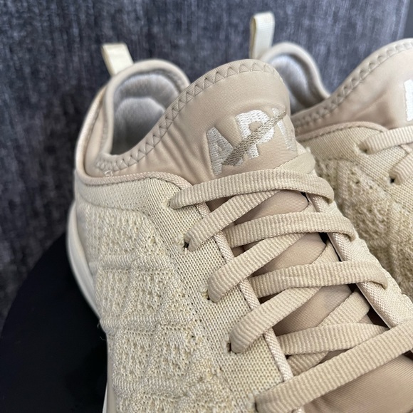 Women’s APL TechLoom Phantom Size 10 - Picture 10 of 13